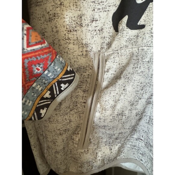 Mama Bear Hoodie Sweatshirt Women’s Size Medium Lightweight See Measurements - Picture 3 of 9
